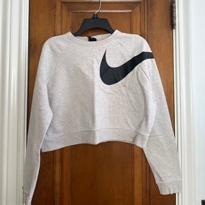 NIKE Dri- Fit swoosh crewneck